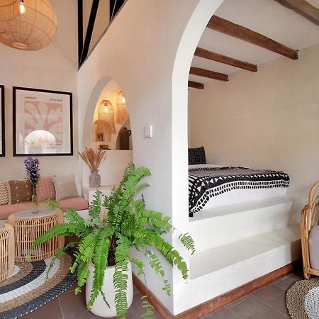 Loft Style Private Bungalow Seminyak 1 bedroom Bagian luar foto